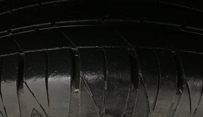 2022 KIA SONET HTX 1.0 IMT, Petrol, Manual, 27,350 km, Right Rear Tyre Tread