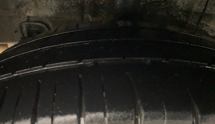 2018 Hyundai Grand i10 SPORTZ AT 1.2 KAPPA VTVT, Petrol, Automatic, 70,690 km, Right Rear Tyre Tread