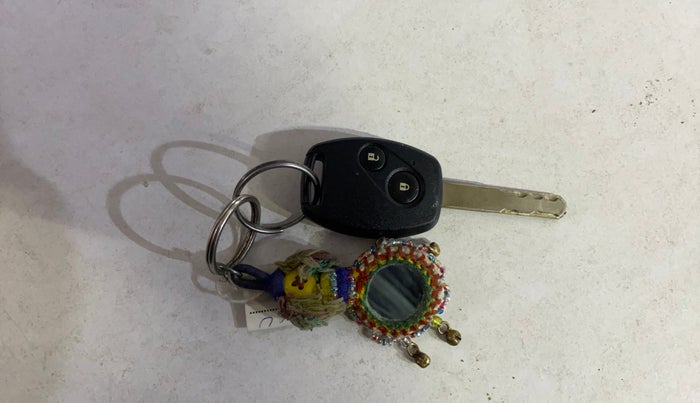 2014 Honda Mobilio 1.5L I-VTEC S, Petrol, Manual, 74,111 km, Key Close Up