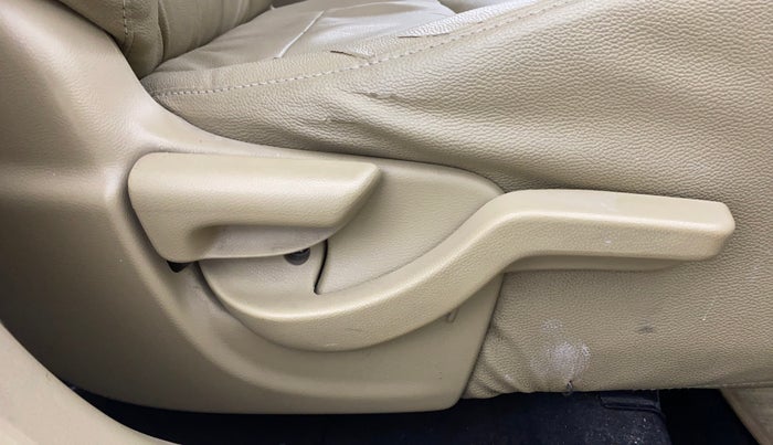 2014 Honda Mobilio 1.5L I-VTEC S, Petrol, Manual, 74,111 km, Driver Side Adjustment Panel