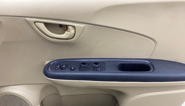 2014 Honda Mobilio 1.5L I-VTEC S, Petrol, Manual, 74,111 km, Driver Side Door Panels Control