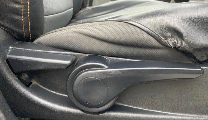 2017 Tata Tiago XZ PETROL, Petrol, Manual, 73,816 km, Driver Side Adjustment Panel