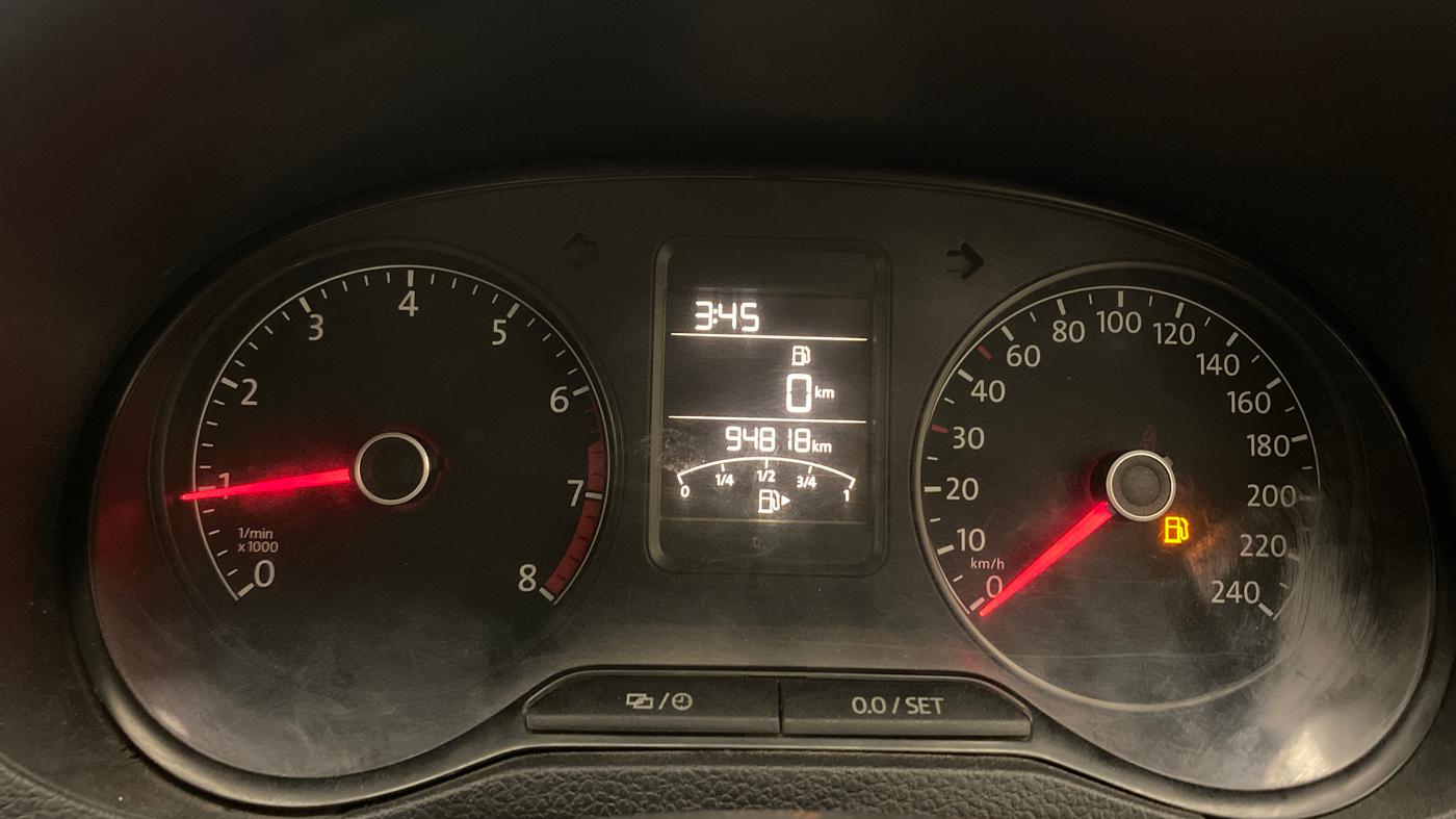 2015 Volkswagen Polo COMFORTLINE 1.2L, Petrol, Manual, 94,778 km, Odometer Image