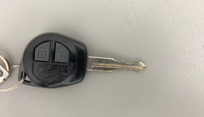 2017 Maruti Wagon R 1.0 VXI+ AMT, Petrol, Automatic, 37,963 km, Key Close Up