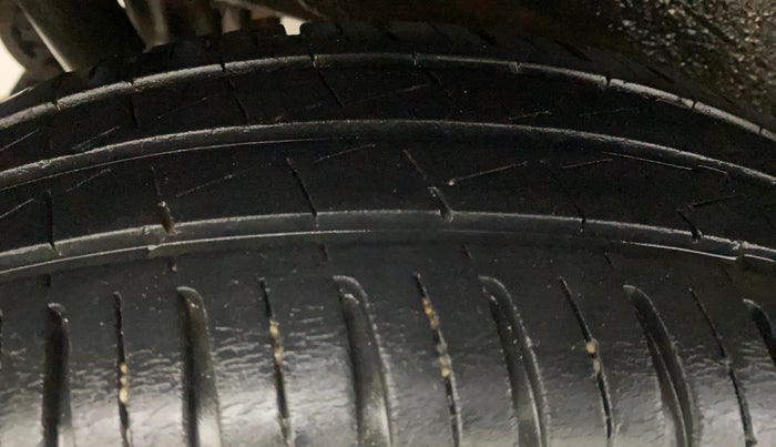 2017 Maruti Wagon R 1.0 VXI+ AMT, Petrol, Automatic, 37,963 km, Right Rear Tyre Tread