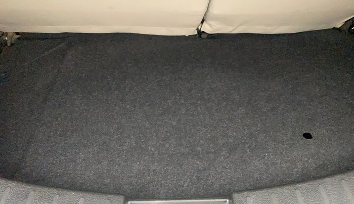 2017 Maruti Wagon R 1.0 VXI+ AMT, Petrol, Automatic, 37,963 km, Boot Inside