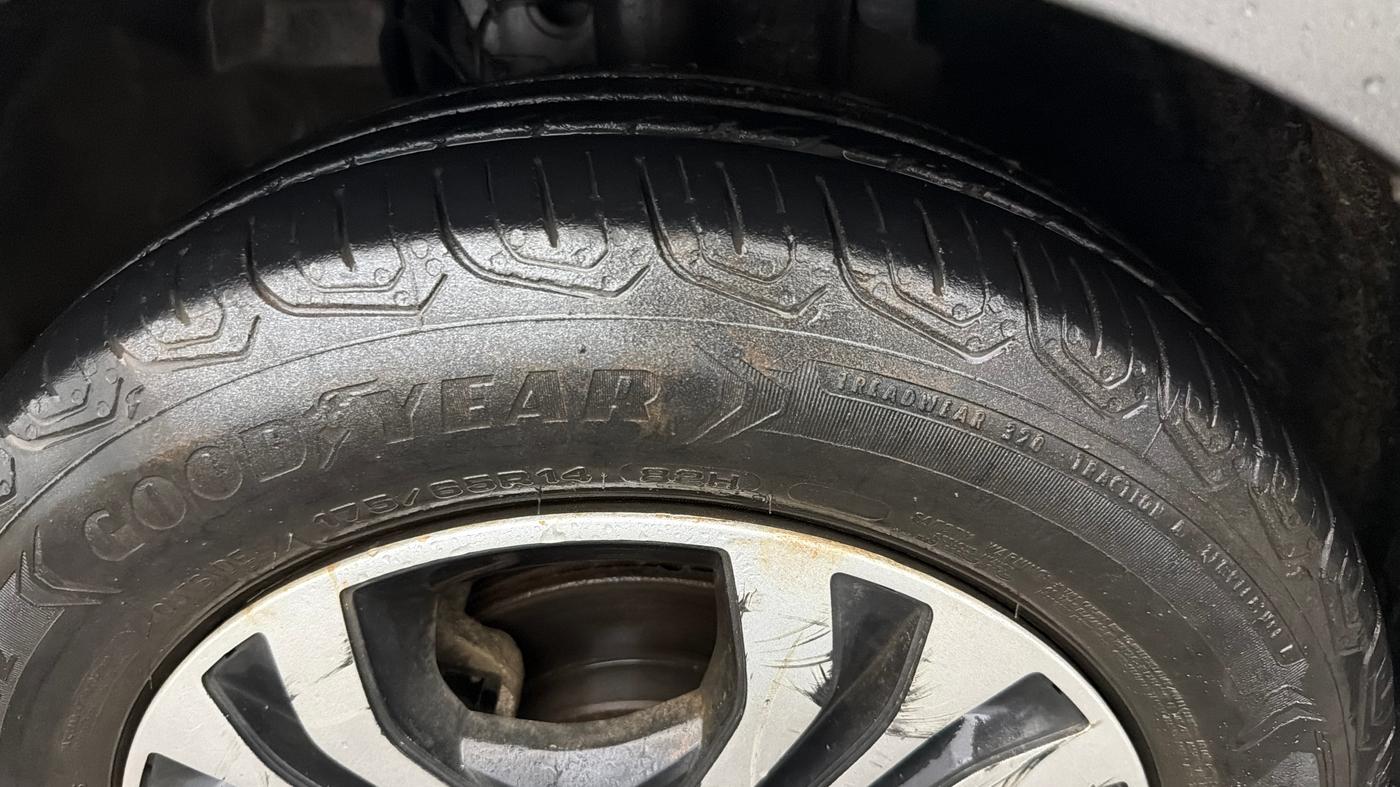 2023 Tata Tiago XTA PETROL, Petrol, Automatic, 27,984 km, Left Front Tyre Tread