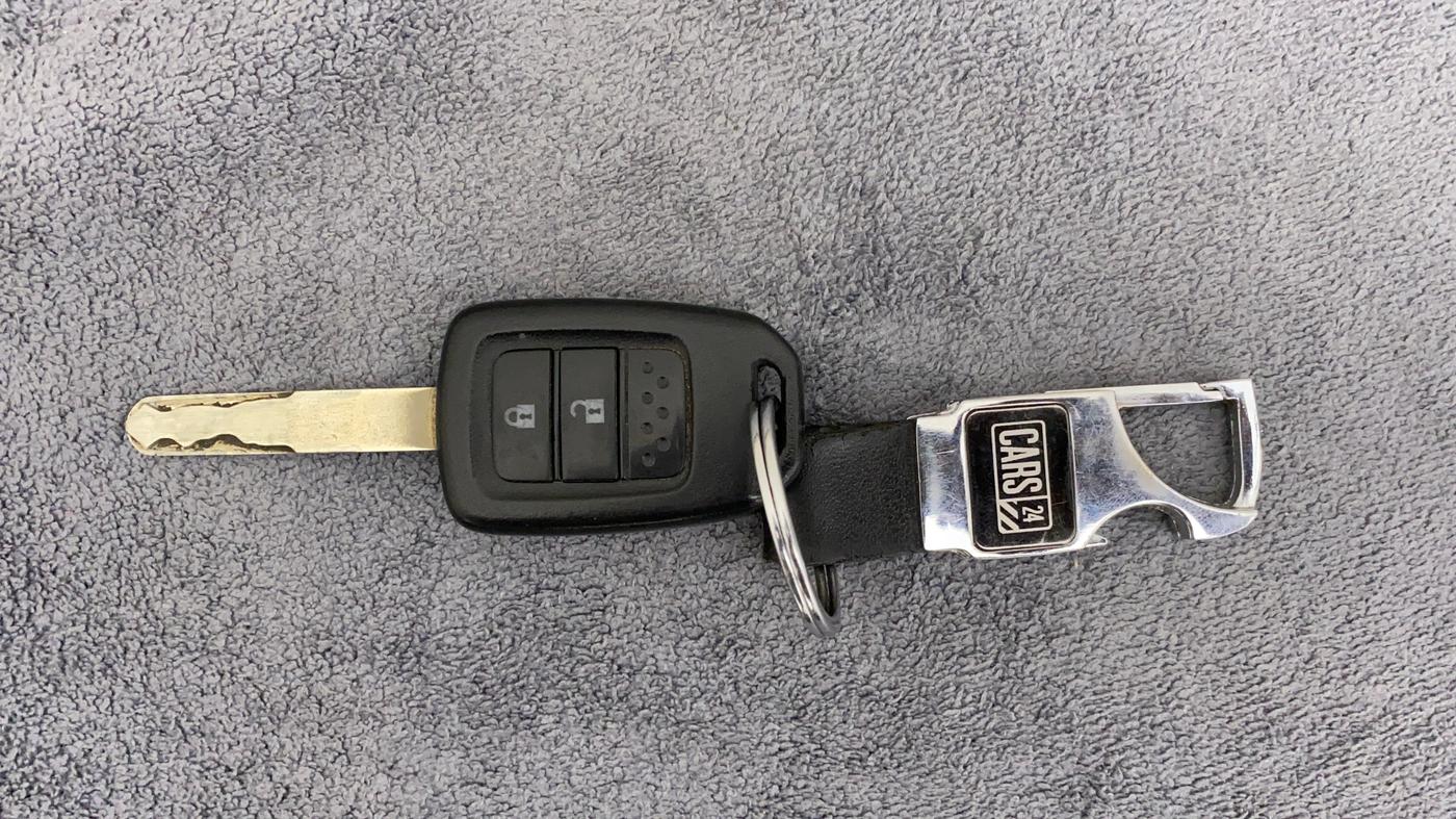 2021 Honda Amaze 1.2L I-VTEC S, Petrol, Manual, 13,015 km, Key Close Up