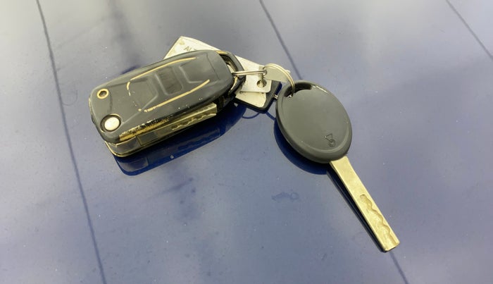 2023 Tata ALTROZ XM PLUS SUNROOF CNG, CNG, Manual, 50,475 km, Key Close Up