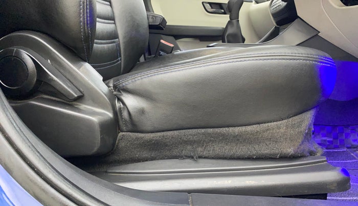 2023 Tata ALTROZ XM PLUS SUNROOF CNG, CNG, Manual, 50,475 km, Driver Side Adjustment Panel