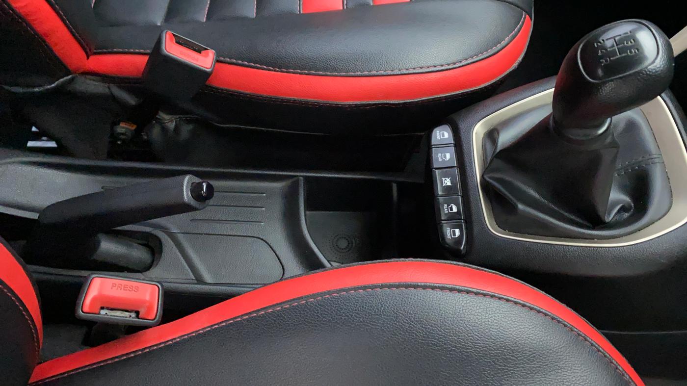 2019 Hyundai NEW SANTRO SPORTZ 1.1, Petrol, Manual, 50,706 km, Gear Lever