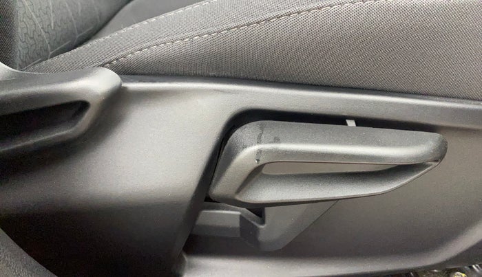 2024 Tata Tiago XT RHYTHM PETROL, Petrol, Manual, 1,648 km, Driver Side Adjustment Panel