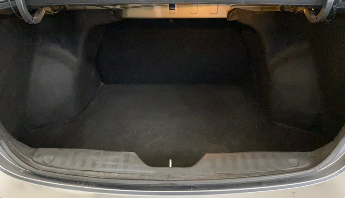 2017 Maruti Ciaz ZETA 1.4  MT PETROL, Petrol, Manual, 57,505 km, Boot Inside