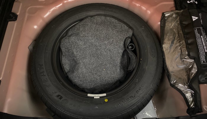 2022 KIA SONET HTK PLUS 1.2, Petrol, Manual, 40,604 km, Spare Tyre