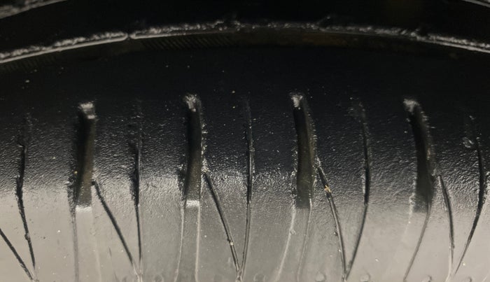 2022 KIA SONET HTK PLUS 1.2, Petrol, Manual, 40,604 km, Left Front Tyre Tread