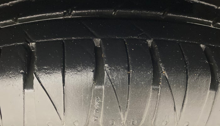 2022 KIA SONET HTK PLUS 1.2, Petrol, Manual, 40,604 km, Left Rear Tyre Tread