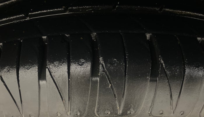 2022 KIA SONET HTK PLUS 1.2, Petrol, Manual, 40,604 km, Right Rear Tyre Tread