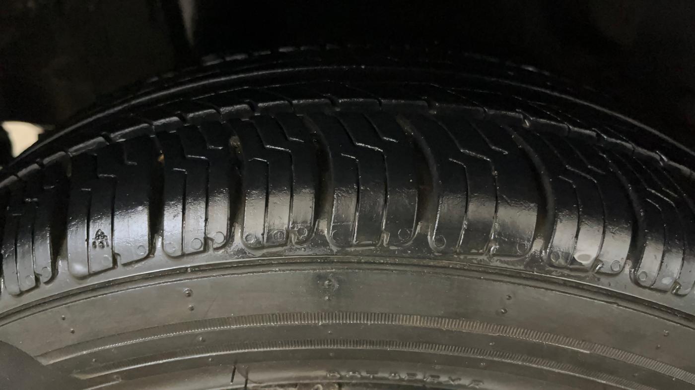 2014 Honda Brio S MT, Petrol, Manual, 67,042 km, Right Rear Tyre Tread