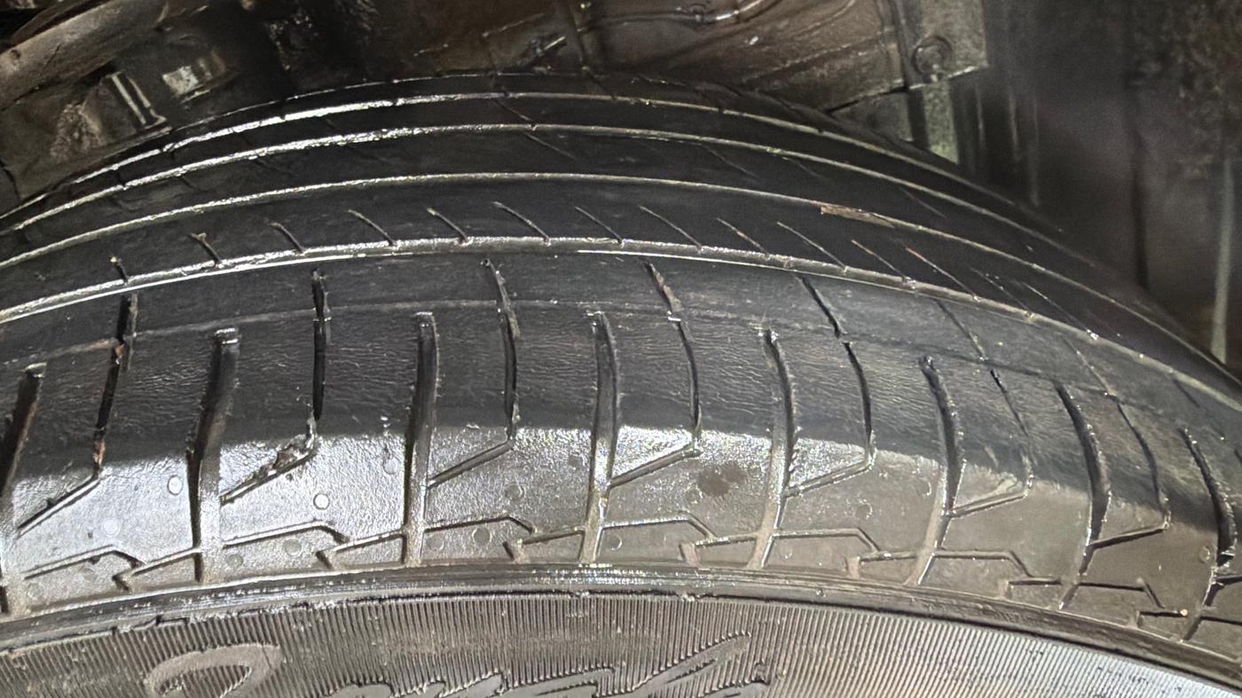 2022 Maruti Grand Vitara ZETA SMART HYBRID, Petrol, Manual, 72,949 km, Right Front Tyre Tread