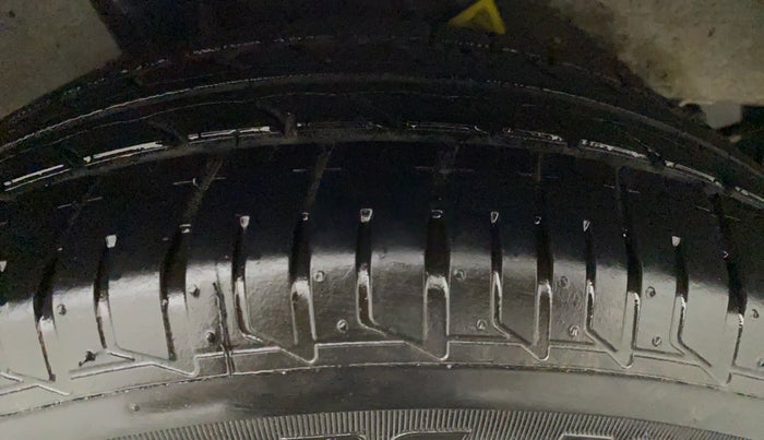 2021 Hyundai AURA S 1.2 CNG, CNG, Manual, 14,521 km, Left Front Tyre Tread