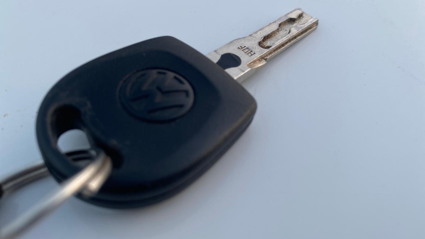2019 Volkswagen Polo TRENDLINE 1.0L, CNG, Manual, 47,196 km, Key Close Up