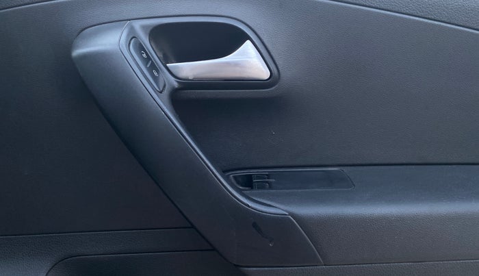 2019 Volkswagen Polo TRENDLINE 1.0L, CNG, Manual, 47,193 km, Driver Side Door Panels Control