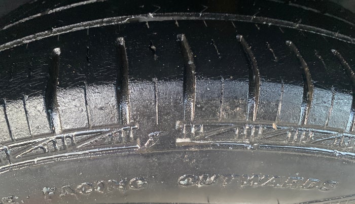 2019 Volkswagen Polo TRENDLINE 1.0L, CNG, Manual, 47,193 km, Left Rear Tyre Tread