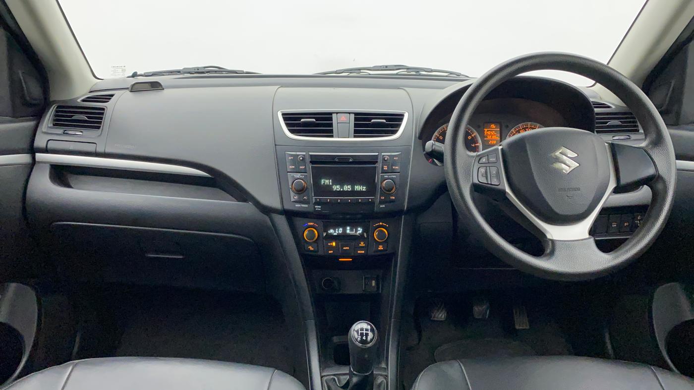 2014 Maruti Swift ZXI, Petrol, Manual, 58,186 km, Dashboard