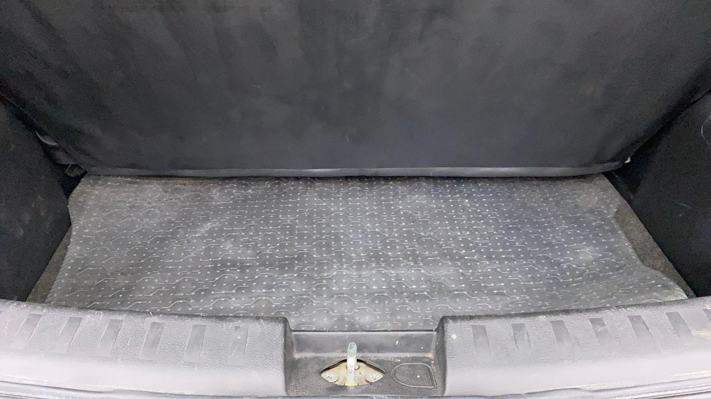 2014 Maruti Swift ZXI, Petrol, Manual, 58,186 km, Boot Inside