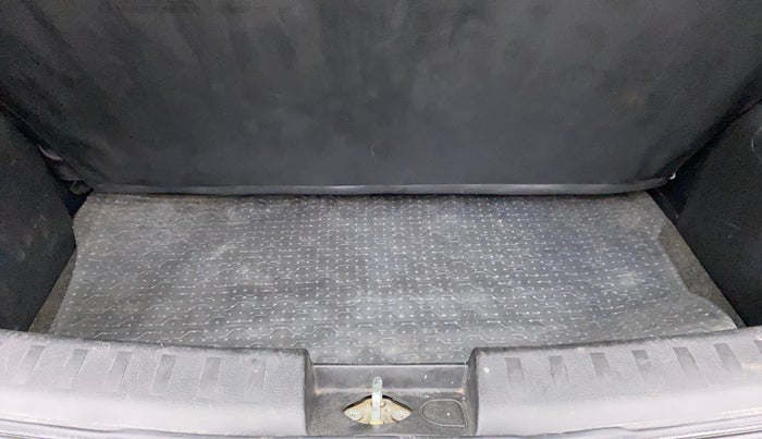 2014 Maruti Swift ZXI, Petrol, Manual, 58,186 km, Boot Inside