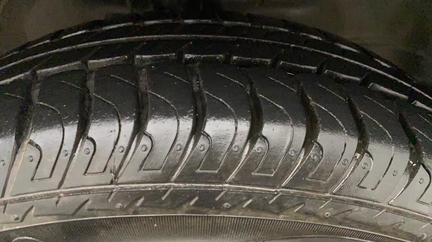 2012 Maruti Wagon R 1.0 VXI, Petrol, Manual, 10,710 km, Left Rear Tyre Tread