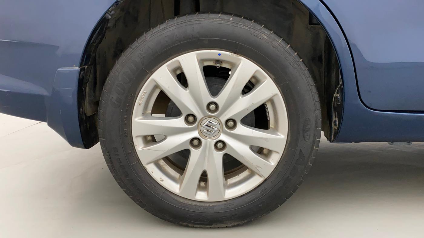 2016 Maruti Ertiga ZDI + SHVS, Diesel, Manual, 74,429 km, Right Rear Wheel