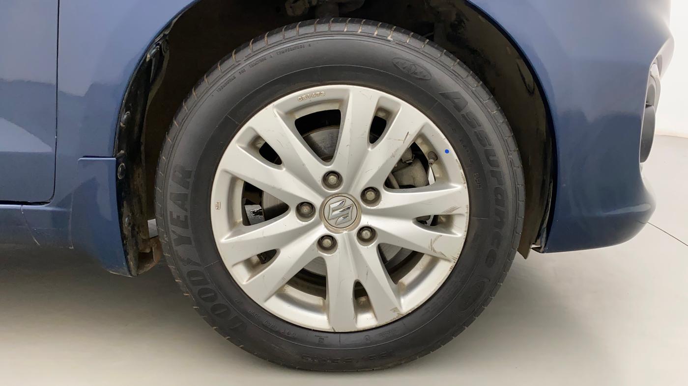 2016 Maruti Ertiga ZDI + SHVS, Diesel, Manual, 74,429 km, Right Front Wheel