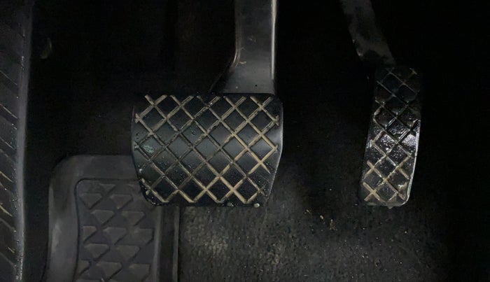 2018 Volkswagen TIGUAN HIGHLINE A/T, Diesel, Automatic, 74,732 km, Pedals