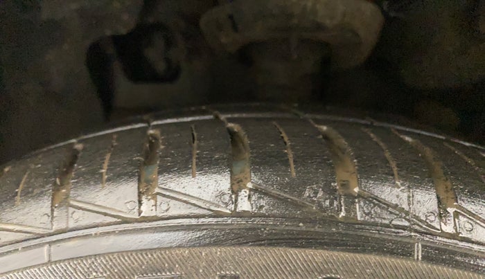 2021 Hyundai GRAND I10 NIOS SPORTZ 1.2 KAPPA VTVT, Petrol, Manual, 6,688 km, Left Front Tyre Tread