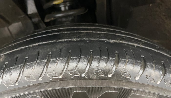 2021 Nissan MAGNITE XE, Petrol, Manual, 48,026 km, Left Front Tyre Tread