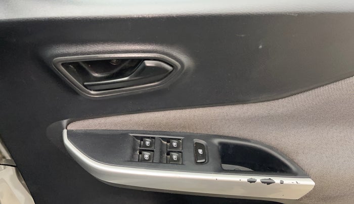 2021 Nissan MAGNITE XE, Petrol, Manual, 48,026 km, Driver Side Door Panels Control