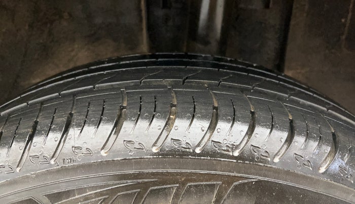 2021 Nissan MAGNITE XE, Petrol, Manual, 48,026 km, Left Rear Tyre Tread