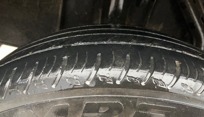 2021 Nissan MAGNITE XE, Petrol, Manual, 48,026 km, Right Rear Tyre Tread