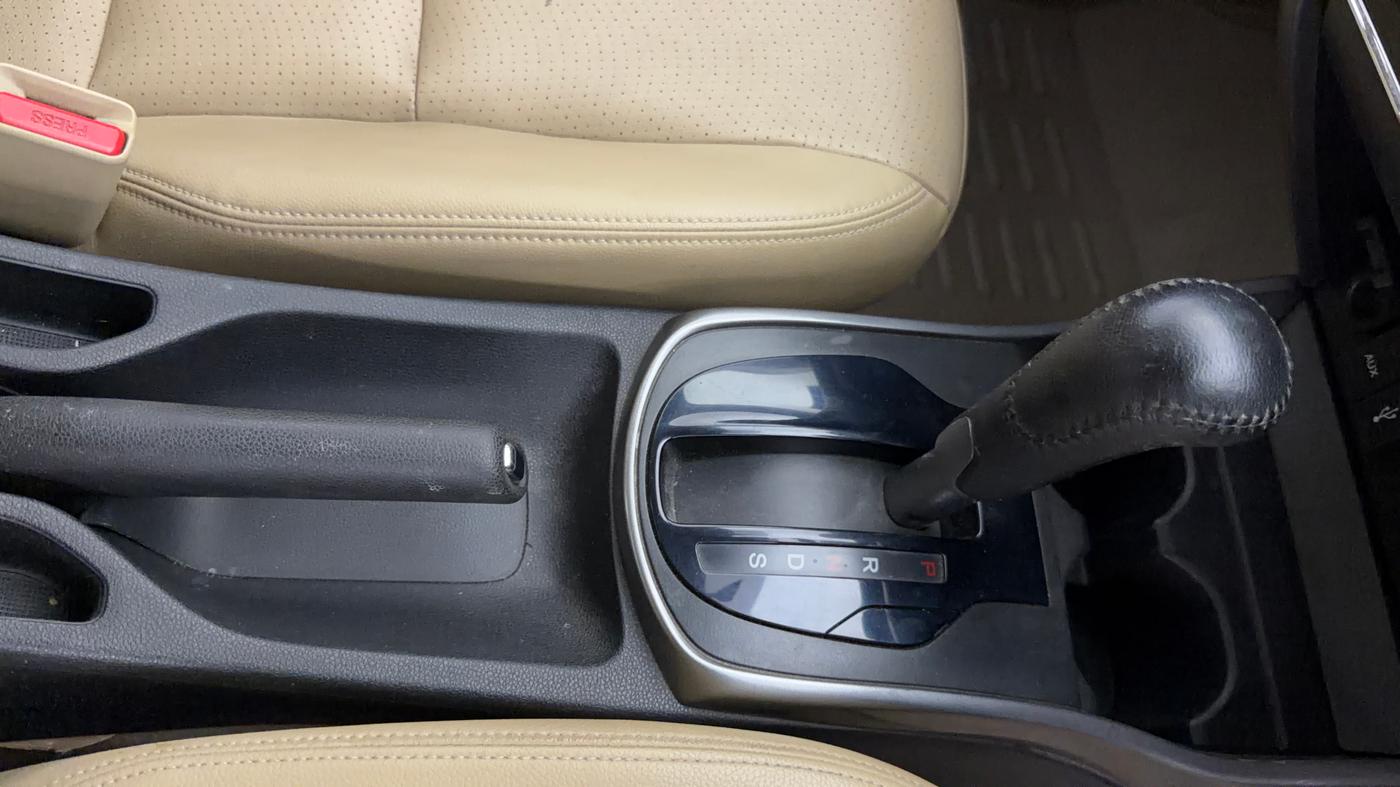 2015 Honda City 1.5L I-VTEC VX CVT, Petrol, Automatic, 68,196 km, Gear Lever