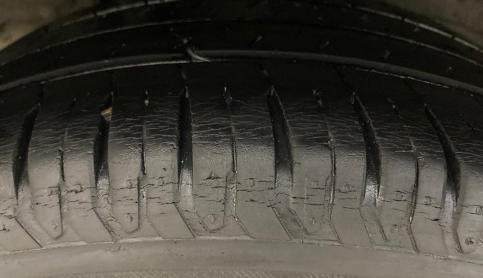 2019 Hyundai Verna 1.6 VTVT SX, Petrol, Manual, 37,628 km, Right Rear Tyre Tread