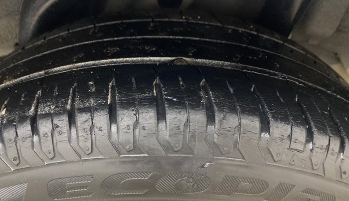 2019 Hyundai Verna 1.6 VTVT SX, Petrol, Manual, 37,628 km, Left Rear Tyre Tread