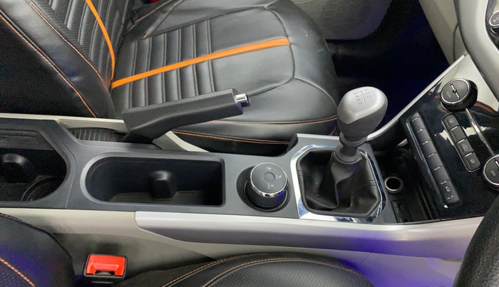 2018 Tata NEXON XZ PETROL, Petrol, Manual, 26,040 km, Gear Lever