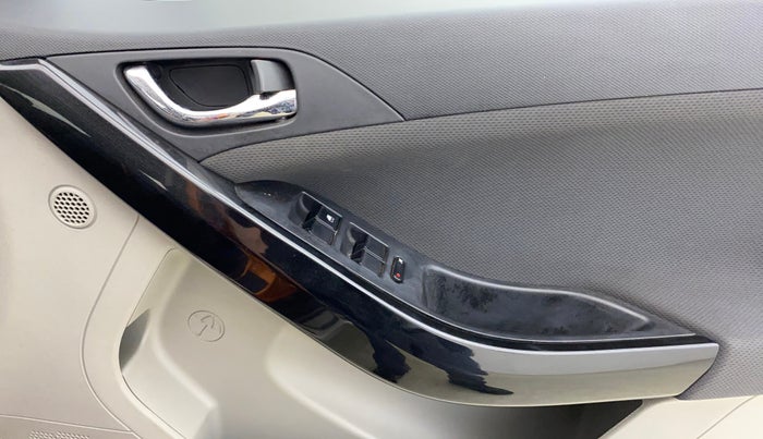 2018 Tata NEXON XZ PETROL, Petrol, Manual, 26,040 km, Driver Side Door Panels Control
