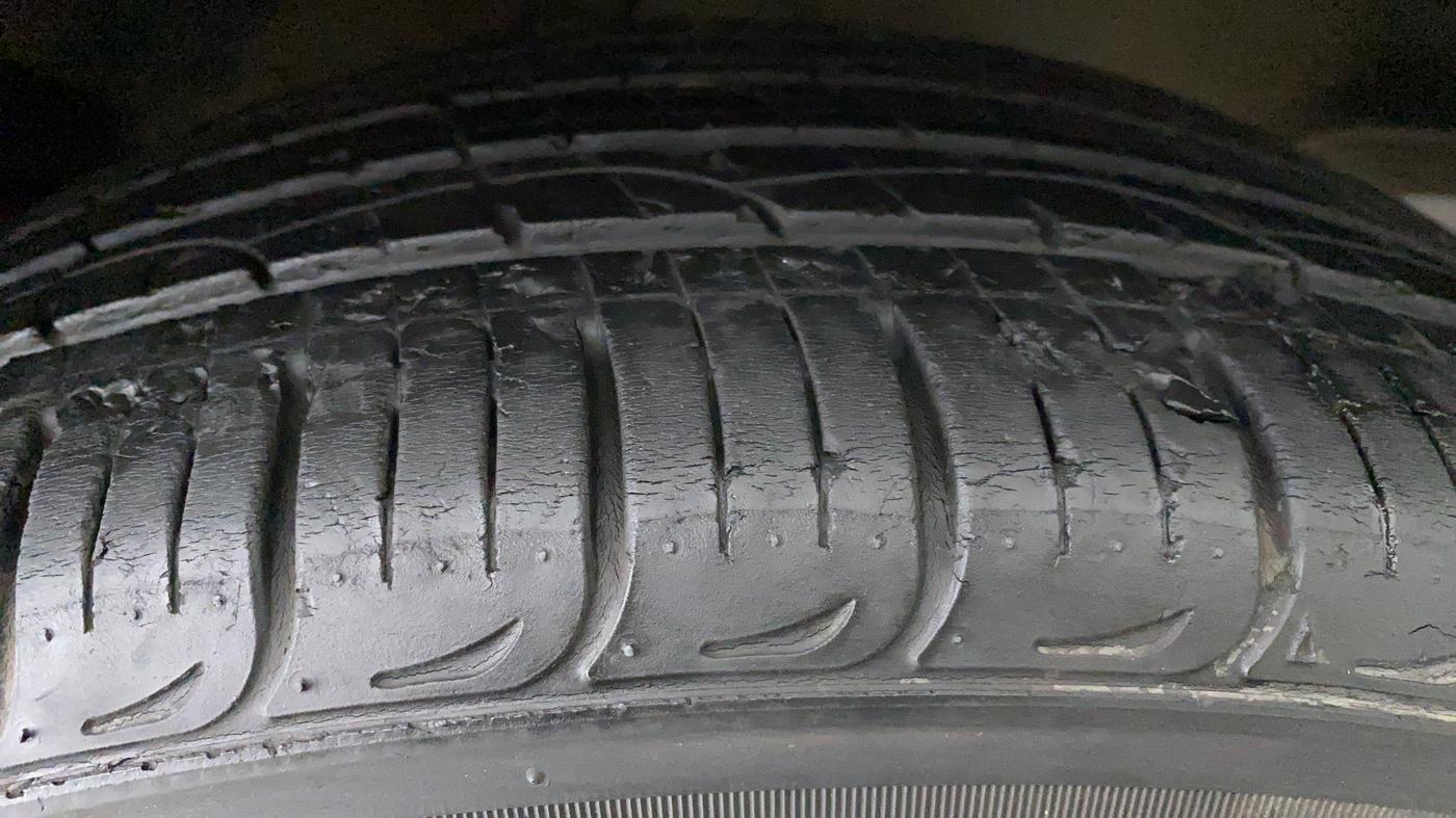 2018 Hyundai Tucson 2WD AT GLS PETROL, Petrol, Automatic, 33,362 km, Left Rear Tyre Tread