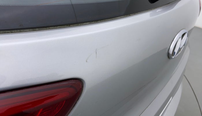 2018 Hyundai Tucson 2WD AT GLS PETROL, Petrol, Automatic, 33,362 km, Dicky (Boot door) - Minor scratches