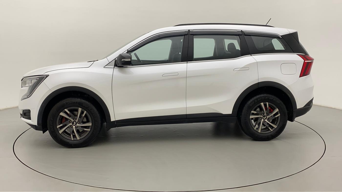2023 Mahindra XUV700 MX P MT 5 STR, Petrol, Manual, 10,703 km, Left Side