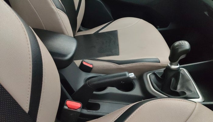 2017 Hyundai Creta SX PLUS 1.6 PETROL, Petrol, Manual, 85,068 km, Gear Lever