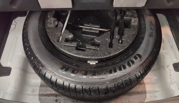 2017 Hyundai Creta SX PLUS 1.6 PETROL, Petrol, Manual, 85,068 km, Spare Tyre