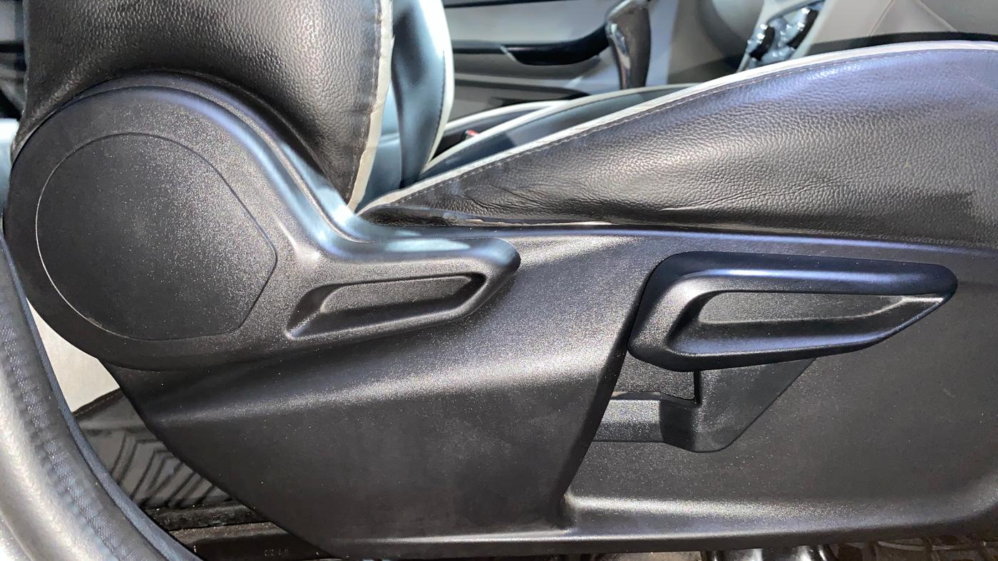 2020 Tata Tiago XZA PLUS PETROL, Petrol, Automatic, 47,123 km, Driver Side Adjustment Panel